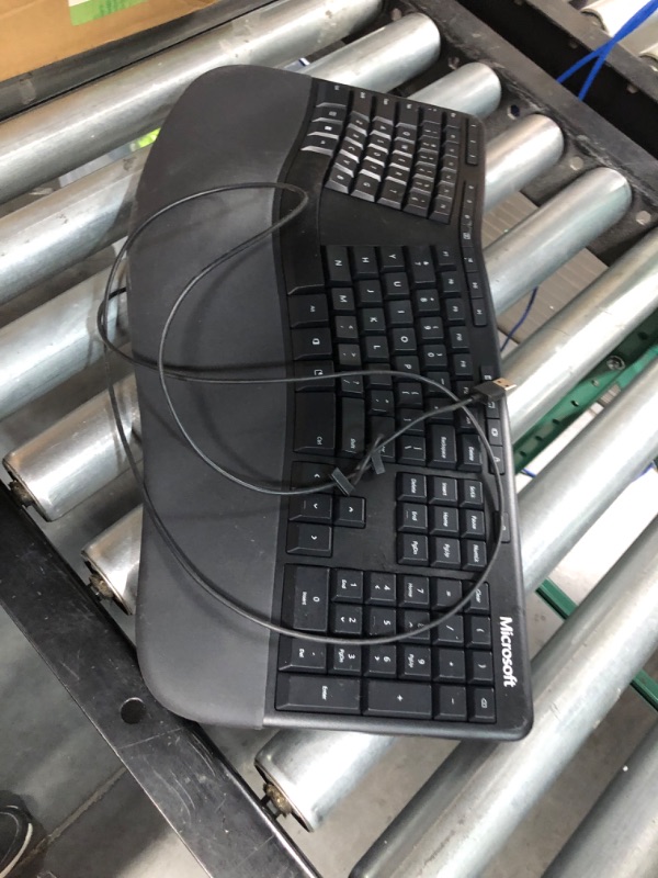 Photo 2 of Microsoft Ergonomic Keyboard - Black. Wired