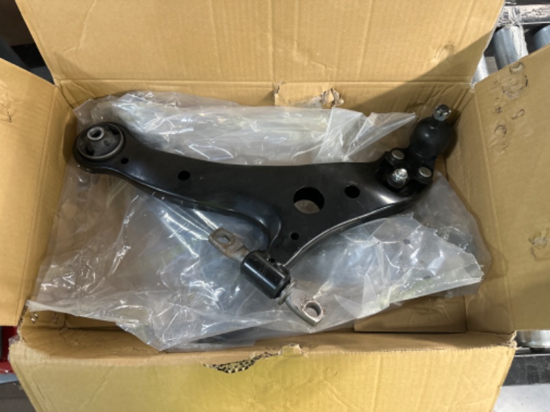 Photo 2 of LCWRGS 2pcs Front Lower Control Arm w/Ball Joint Replacement