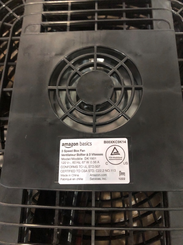 Photo 2 of *IN GOOD CONDITION - CLEAN* Amazon Basics 3 Speed Box Fan, 20-Inch 