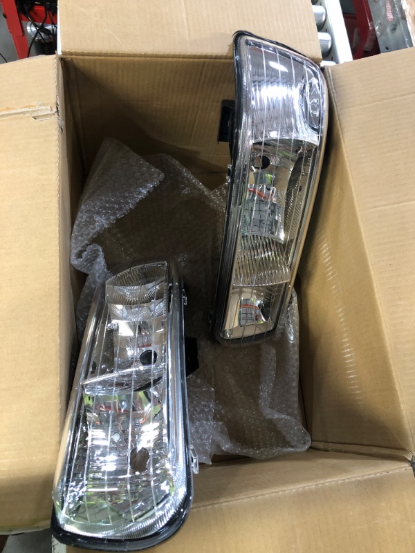 Photo 3 of PIT66 Headlights, Compatible with 99-02 Chevy Silverado 1500 2500/01-02 Silverado 1500HD 2500HD 3500/00-06 Tahoe Suburban 1500 2500 Clear Lens Chrome Housing 