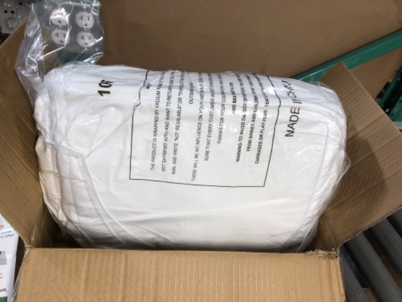 Photo 2 of *APPEARS NEW* Cooling Mattress Topper Twin, Plush Pillow Top Overfilled with Down Alternative, Deep Elastic Pocket, White Twin 