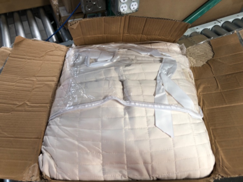 Photo 2 of (USED) Comfort Spaces Kienna Quilt Set-Luxury Double Sided Stitching Design All Season, Lightweight, Coverlet Bedspread Bedding, Matching Shams, Bedspread King (120"x118"), Ivory Ivory Oversized King(120"x118")