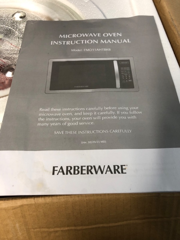 Photo 4 of *NEW* Farberware Countertop Microwave 