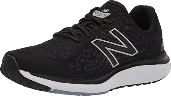 Photo 1 of NEW BALANCE MEN RUNNING SHOE SIZE 9 