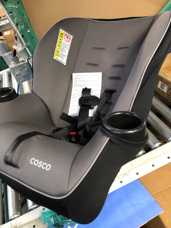 Photo 2 of Cosco Onlook 2-in-1 Convertible Car Seat Black Arrows