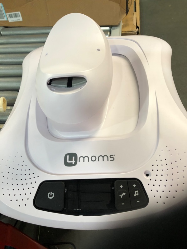 Photo 2 of 4moms mamaRoo 4 Multi-Motion Baby Swing