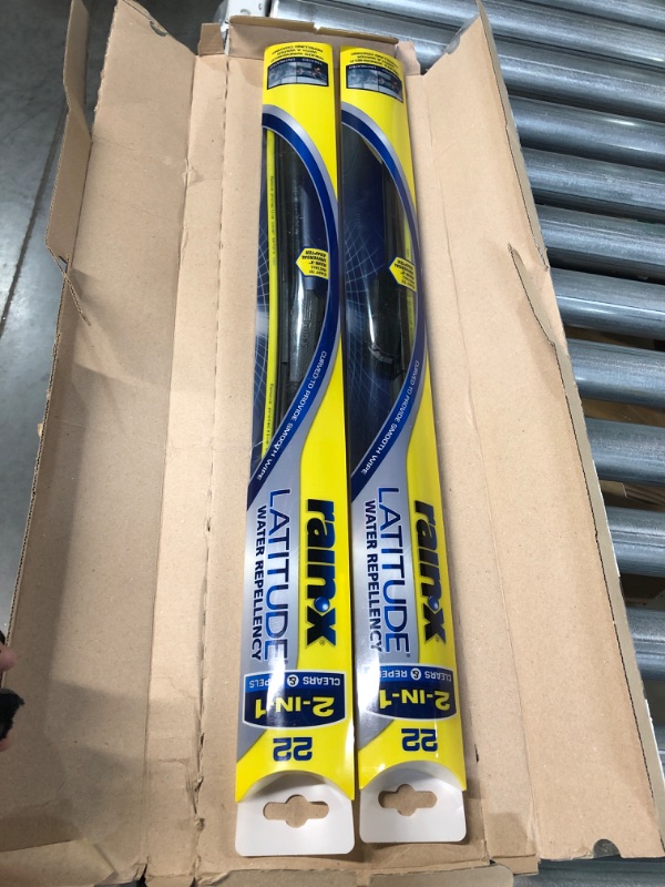 Photo 1 of Rain-X 810165 Latitude 2-In-1 Water Repellent Wiper Blades, 22 Inch Windshield Wipers (Pack Of 2)