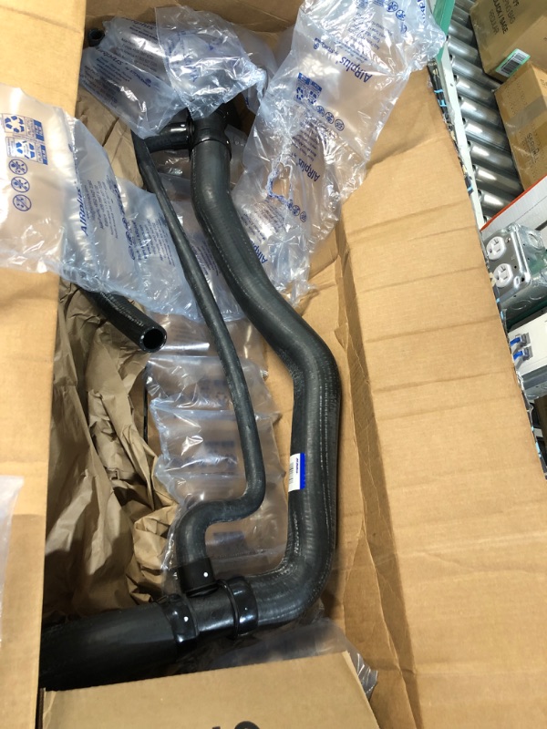 Photo 2 of ACDelco Gold 26397X Molded Lower Radiator Hose