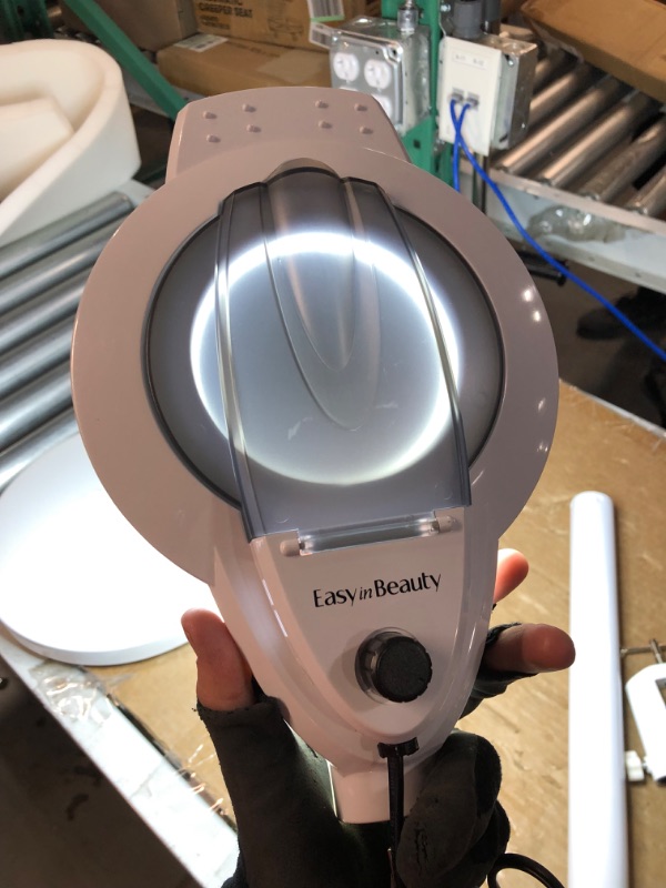 Photo 4 of led magnifying lamp