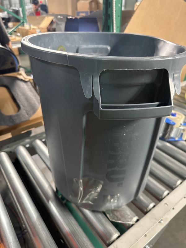 Photo 2 of ***DAMAGED*** Rubbermaid Commercial BRUTE Container with Venting Channels, LID NOT INCLUDED, Gray , 10 Gallon