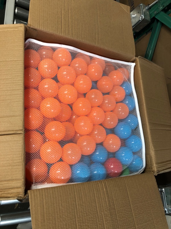 Photo 2 of Amazon Basics Plastic Ball Pit Balls with Storage Bag,6 Bright Colors - Pack of 400 - UNKNOWN MISSING ITEMS 