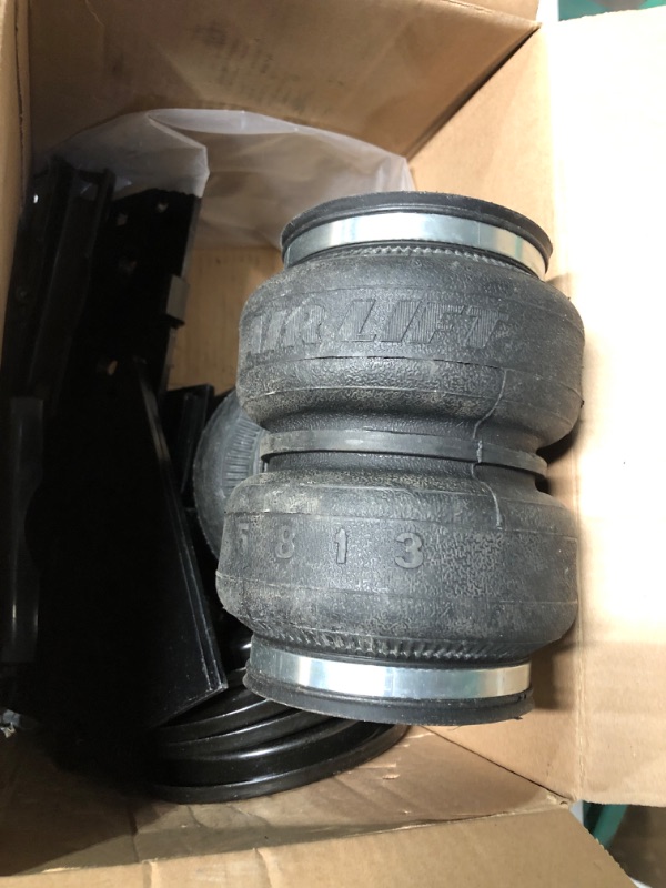 Photo 4 of Air Lift 88289 LoadLifter 5000 Ultimate Air Suspension Kit - UNABLE TO TEST - UNKNOWN DAMAGES 