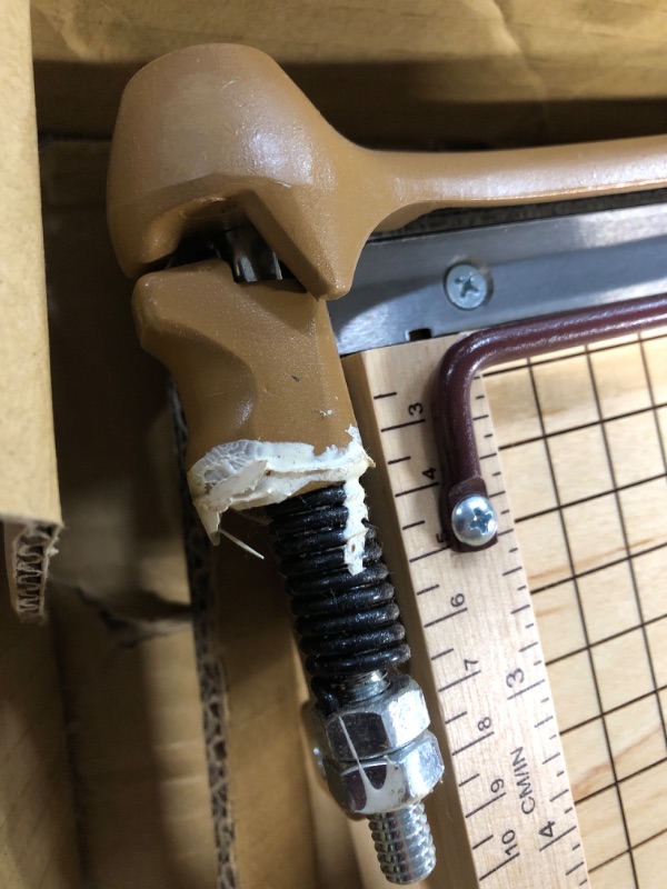Photo 1 of Damaged*** Swingline Paper Trimmer, Guillotine Paper Cutter, 12" Cut Length, 15 Sheet Capacity, ClassicCut Ingento (1132)