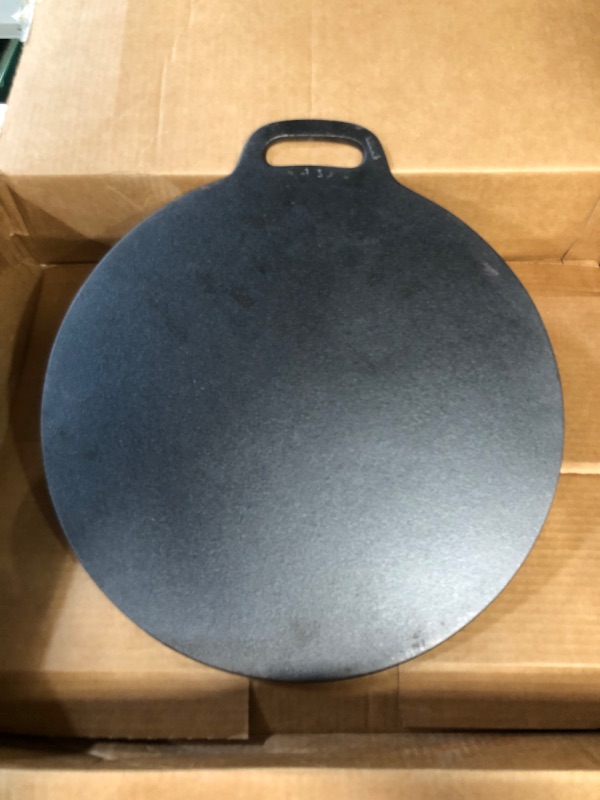 Photo 2 of [USED] Victoria 15-Inch Cast-Iron Tawa Dosa Pan