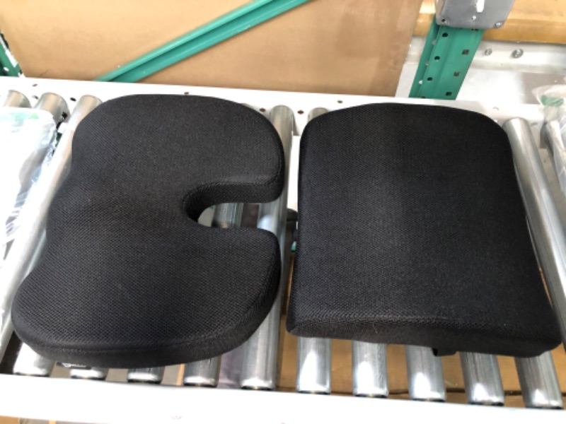 Photo 2 of [USED] Amazon Basics Seat Cushion & Lumbar Support
