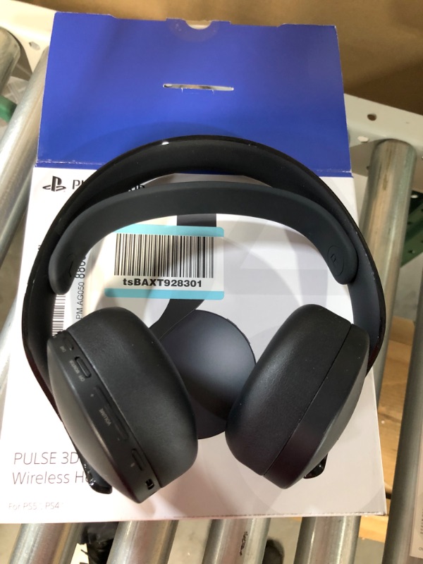 Photo 2 of [USED] PlayStation PULSE 3D Wireless Headset – Midnight Black