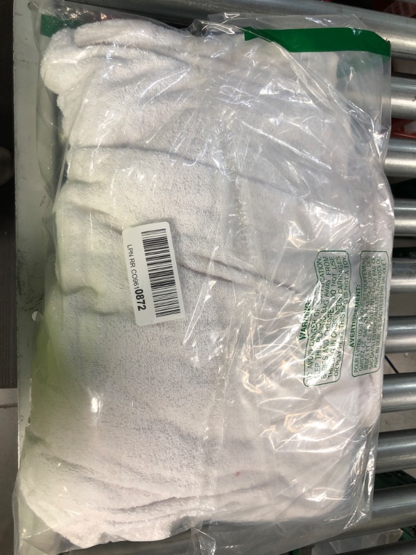 Photo 1 of white towel used