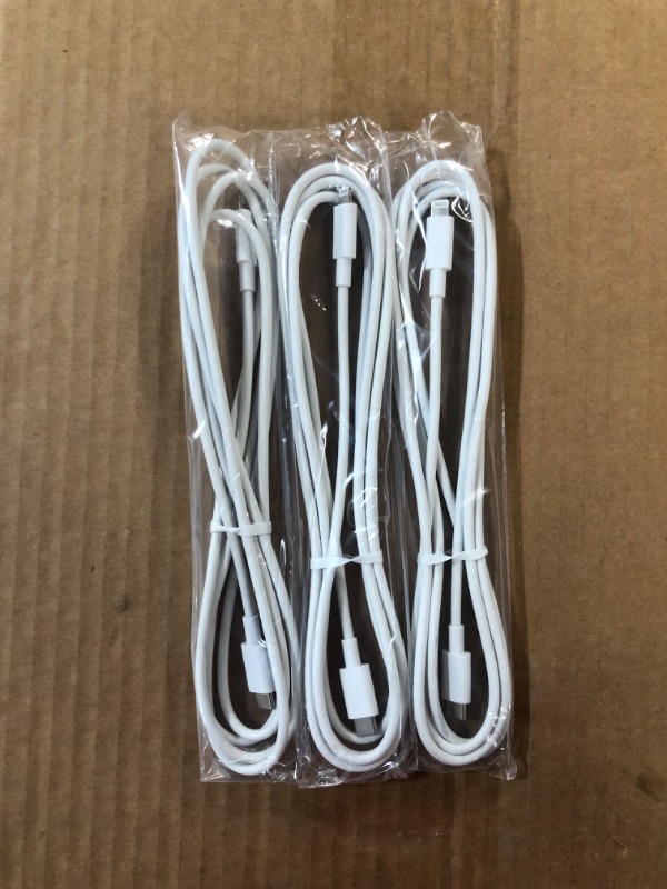 Photo 2 of iPhone 13 Fast Charge Cable - Quntis 3Pack 6FT