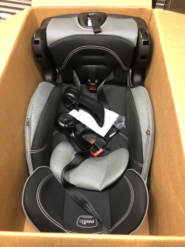 Photo 2 of Evenflo Chase LX Harnessed Booster Car Seat (Jameson)