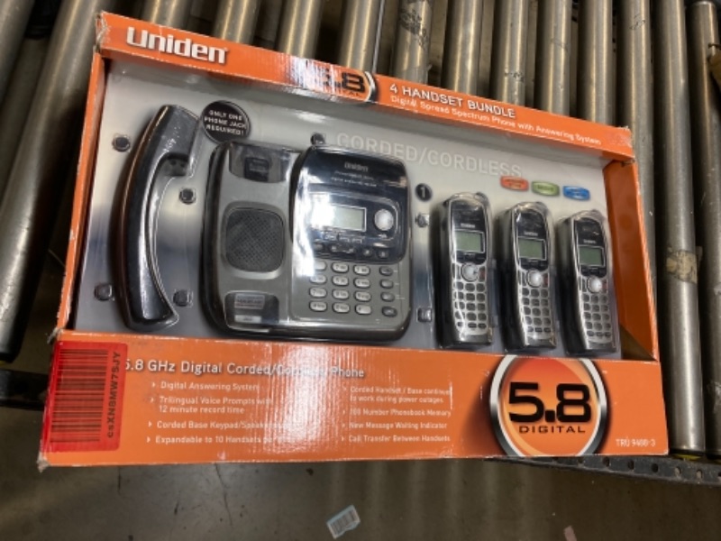 Photo 2 of Uniden TRU9488-3 5.8 GHz Expandable Corded/Cordless Combination System with Digital Answering System, Dual Keypad, and Call Waiting/Caller ID w/ 3 Cordless Handsets / Chargers