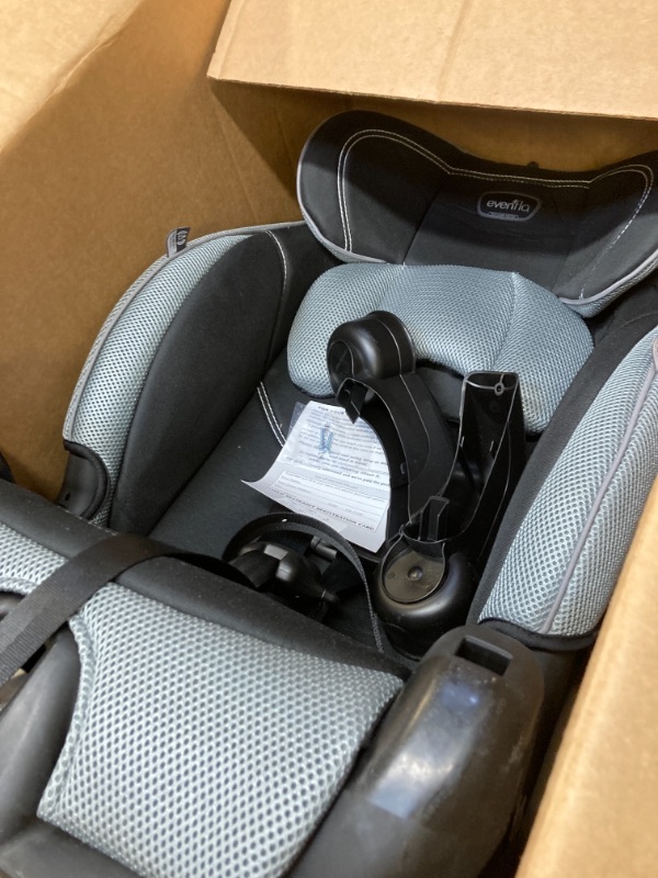 Photo 3 of Evenflo Chase LX Harnessed Booster Car Seat (Jameson)