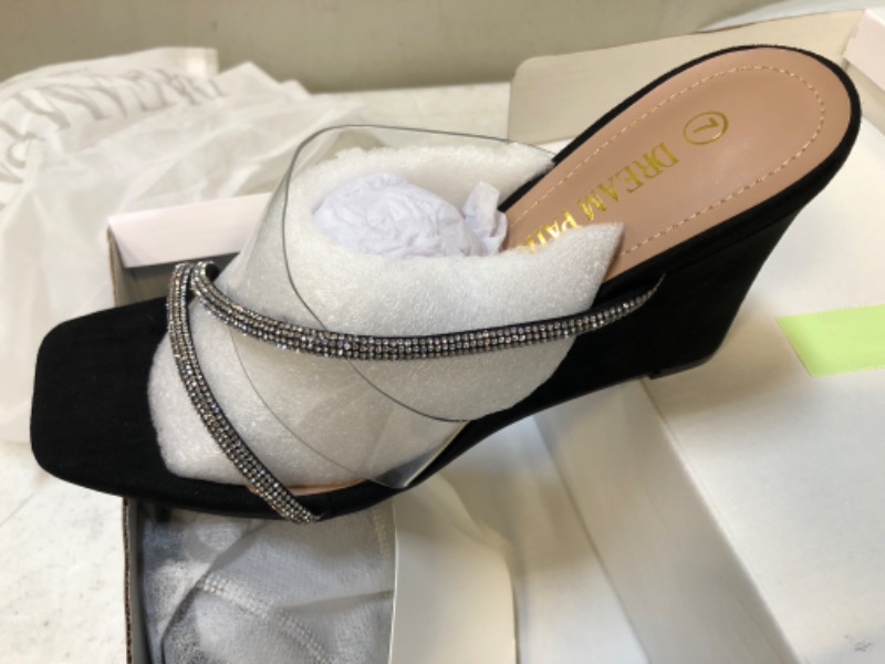 Photo 1 of DREAM PAIRS Women's Black Tow Strap Wedge Sandals SIZE 7 