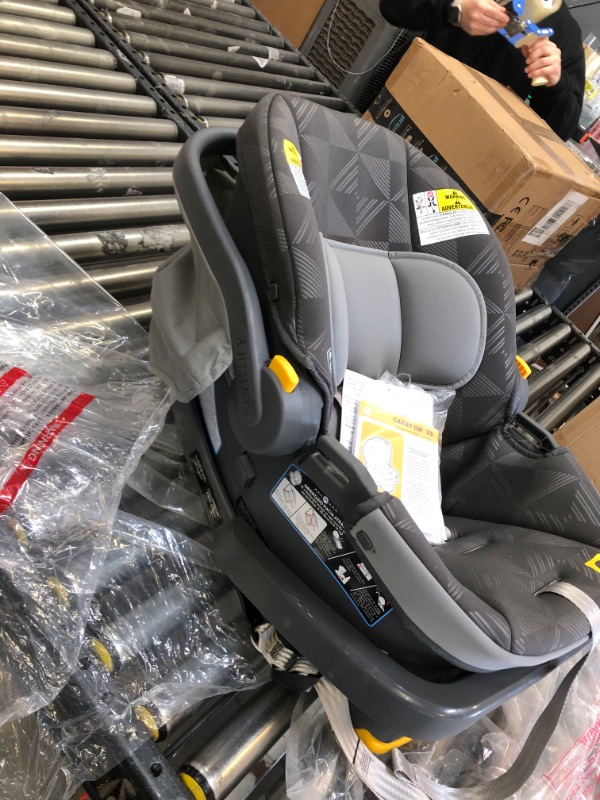 Photo 1 of CARRY ON 35 CAR SEAT