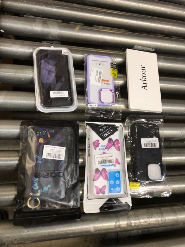 Photo 1 of  6 random phone cases 