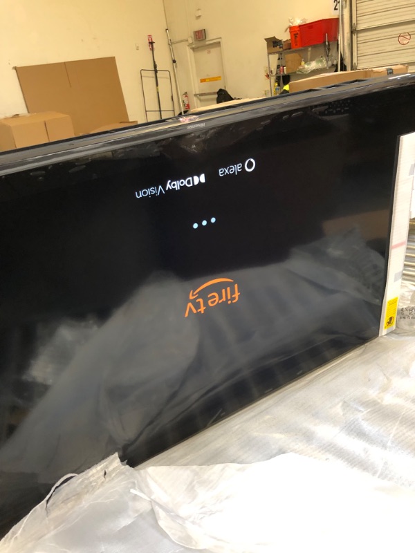 Photo 1 of Hisense 50-inch ULED U6 Series Quantum Dot QLED 4K UHD Smart Fire TV (50U6HF, 2022 Model) 50-Inch Fire TV