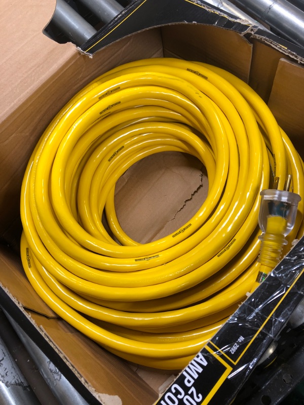 Photo 2 of 2992 10/3 SJTW 100-Foot Extra Heavy-Duty Premium Contractor Extension Cord with Lighted End, 125V/20A/2500W 100 ft (not american)