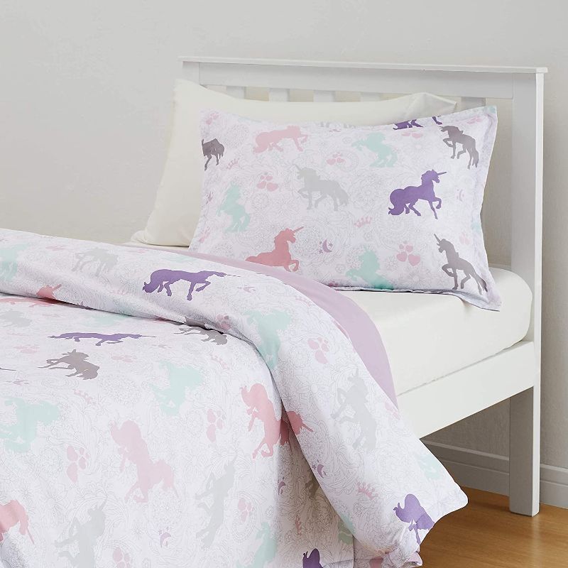 Photo 1 of Amazon Basics Soft, Easy Wash, Lightweight Microfiber Kids Duvet Cover Set (Duvet Insert Sold Separately) - Twin/TwinXL, Purple Unicorns
UNOPENED BOX