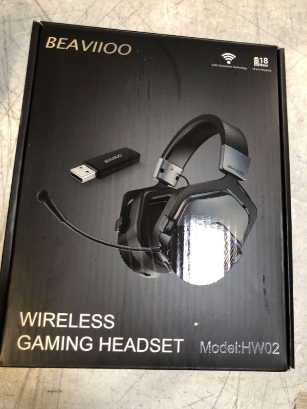 Photo 2 of BLACK WIRELESS GAMING HEADSET