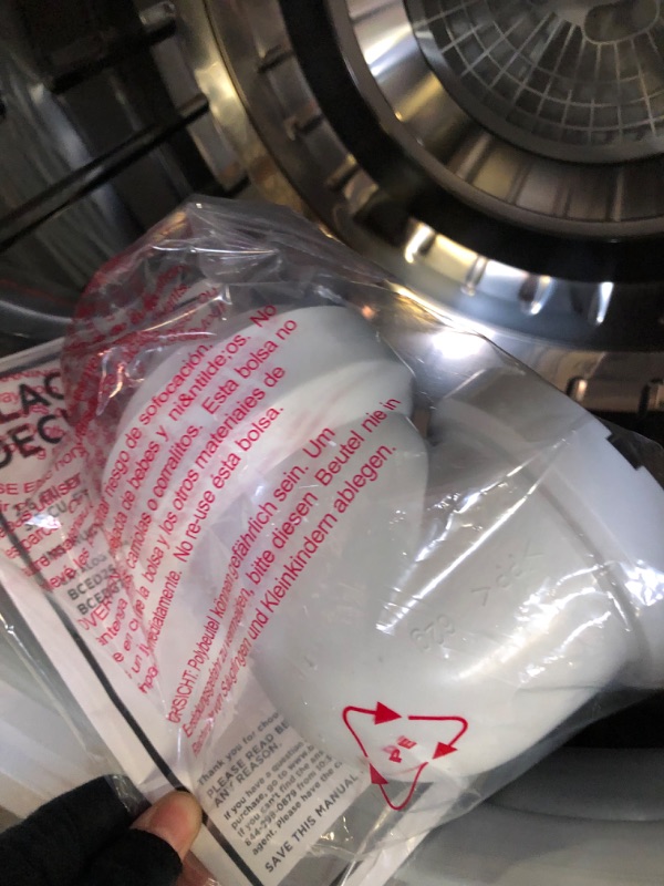 Photo 10 of BLACK+DECKER BCED37 Portable Dryer, Small, 4 Modes, Load Volume 13.2 lbs., White 
************ NON FUNCTIONAL / SOLD FOR PARTS *****