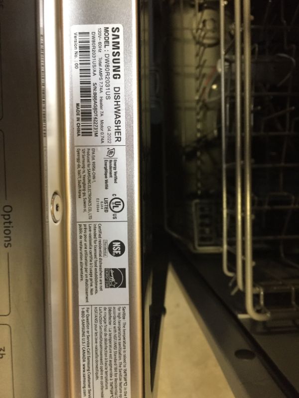 Photo 4 of Samsung - 24" Top Control Built-In Dishwasher - Stainless steel
USED SOME SPOTS ON THE DOOR AND LITTLE DENTS NOT IN BOX