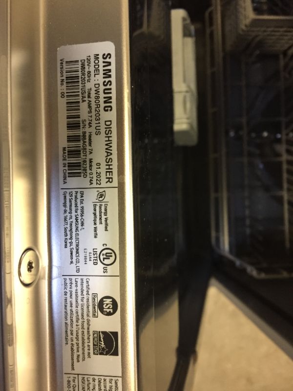 Photo 4 of Samsung - 24" Top Control Built-In Dishwasher - Stainless steel
NEW BUT HAS SOME MINOR DAMAGE FROM PACKAGING 
