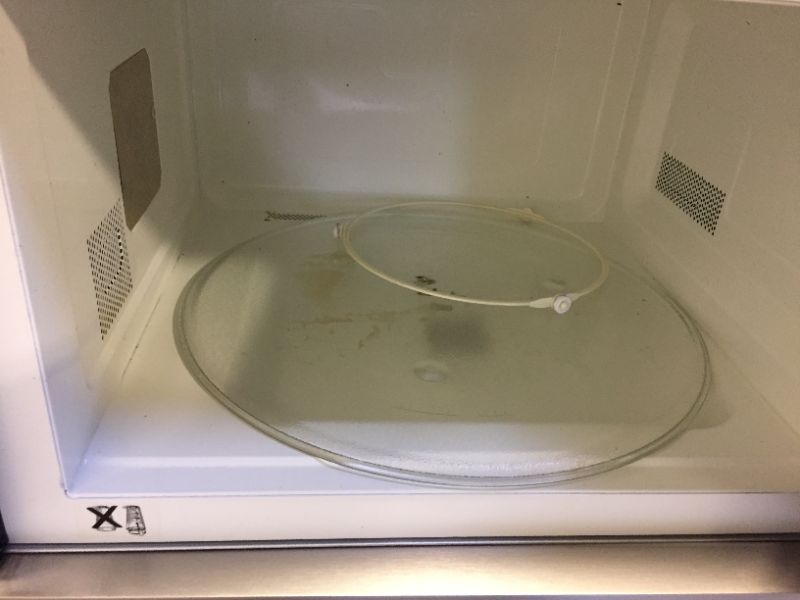 Photo 4 of Built-In Microwave Oven 24'' 
USED DAMAGED HAS STAINS ON IT 
