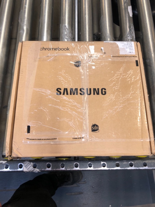 Photo 5 of Parts only-------Samsung Chromebook Plus V2 2-in-1 Laptop- 4GB RAM, 64GB eMMC, 13MP Camera, Chrome OS, 12.2", 16:10 Aspect Ratio- XE520QAB-K03US Light Titan
( NEEDS SYSTEM RECOVERY)