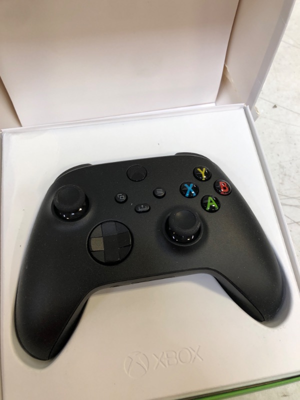 Photo 3 of Microsoft Xbox Wireless Controller - Carbon Black