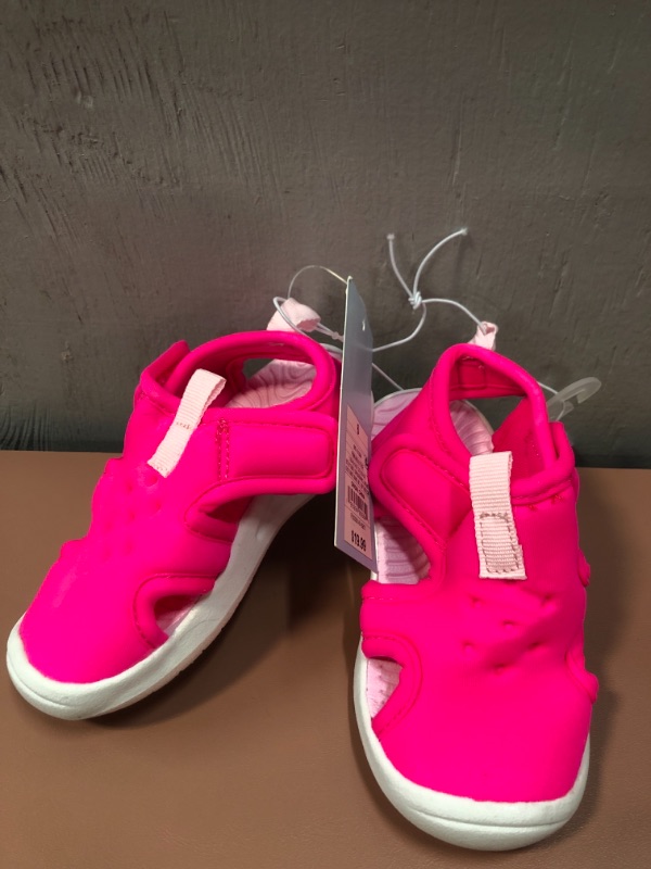 Photo 1 of Cat & Jack Shoes Cat & Jack Hot Pink Sandals Sizes 6