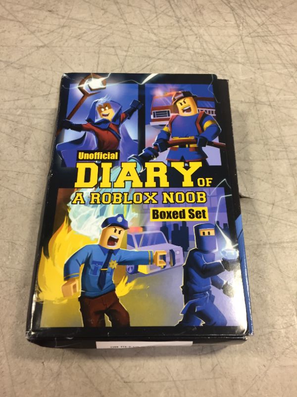 Photo 3 of Diary of a Noob for Roblox: Boxed Set Paperback – January 1, 2020
