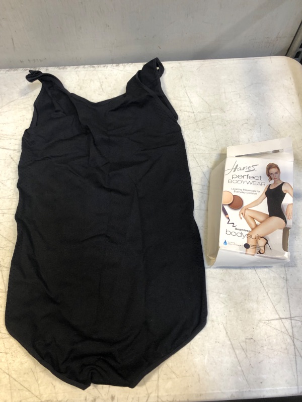 Photo 1 of Hanes Women's Perfect Bodywear Seamless Bodysuit HST009 M Black SIZE M