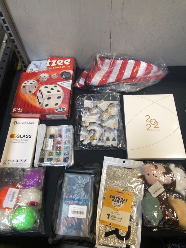 Photo 1 of 10 PCS MISC. ITEMS BAG LOT