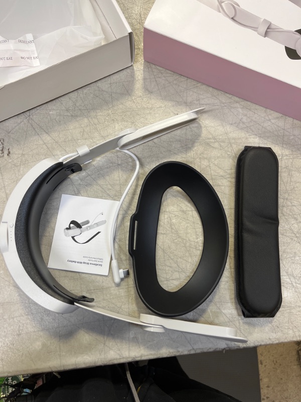 Photo 1 of ZyberGears VR Elite Strap with Battery Pack for Quest 2
