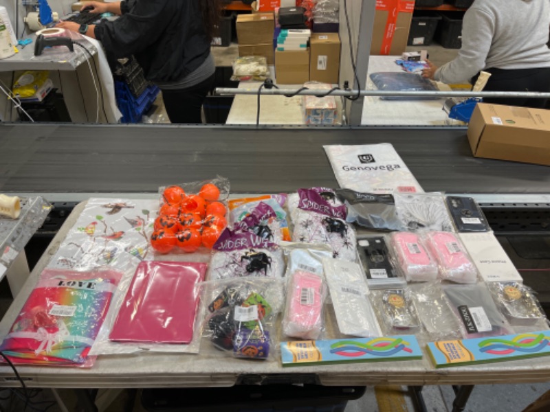 Photo 1 of 26pcs bag lot of misc items - ONLY WHAT IS ON TABLE!