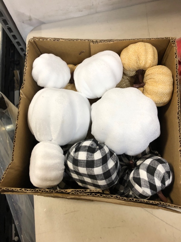 Photo 2 of 16 Pcs Artificial Pumpkins Assorted Fall Pumpkins White Pumpkins Burlap Pumpkins Rustic Pumpkins for Fall Harvest Thanksgiving Halloween Fireplace Decorations
FACTORY SEALED