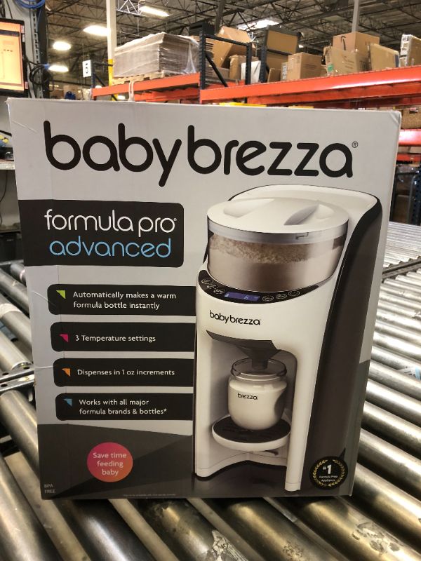 Photo 2 of Baby Brezza New and Improved Formula Pro Advanced Dispenser Machine  +++ FACTORY SEALED ITEM +++