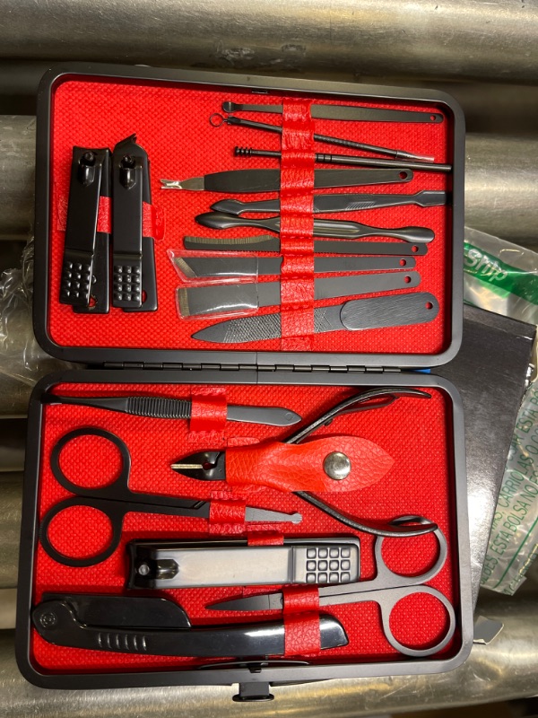 Photo 1 of MANICURE SET 