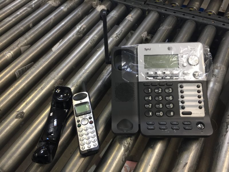 Photo 2 of AT&T SB67138 SB67138 DECT 6.0 Phone/Answering System, 4 Line, 1 Corded/1 Cordless Handset  *** ITEM HAS SOME WEAR FROM PRIOR USE ***
