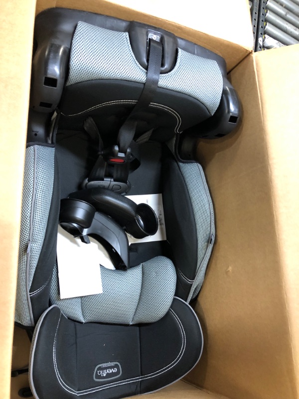 Photo 2 of Evenflo Chase LX Harnessed Booster Car Seat (Jameson)