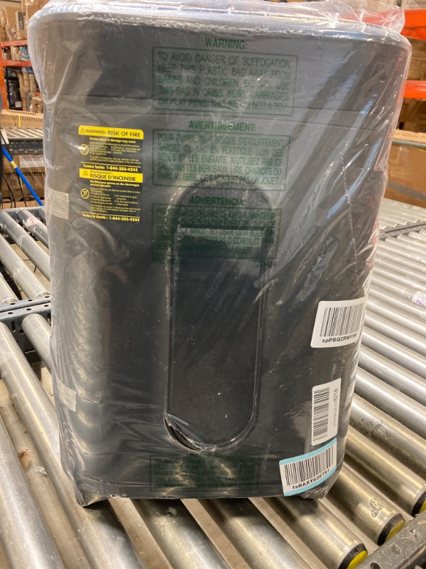 Photo 1 of Amazon Basics 15-Sheet Cross-Cut Paper, CD Credit Card Office Shredder 15 Sheet - original model Shredder